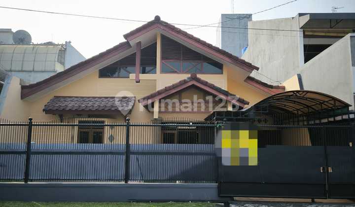 Disewakan Rumah Luas dan Terawat di Batununggal 