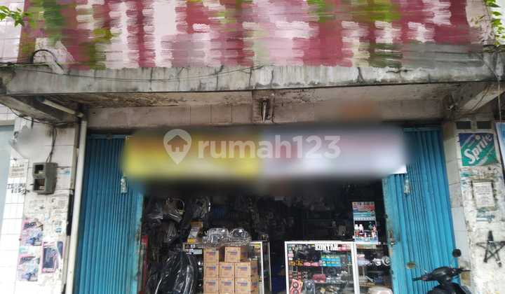 Mainroad, Ramai, Tengah Kota Astana Anyar