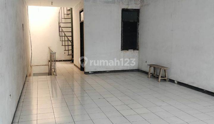 Disewakan Ruko 3 Lantai Lokasi Ramai di Astana Anyar 1