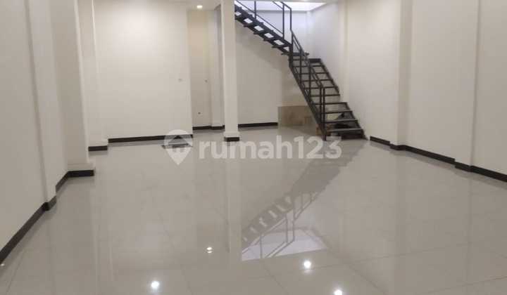 For Sale: Left and Right Shop Houses in Front of Active Shops in Busy Banceuy Area 2