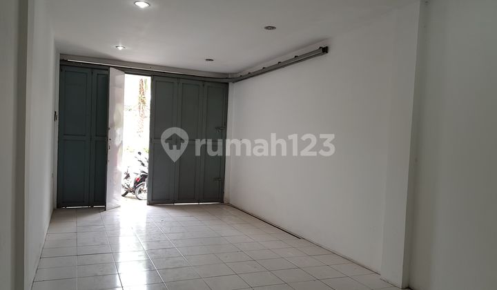 Jalan Utama Mekar Wangi, Central Pusat Tengah, Very Crowded, 2 Months Grace Period, Lowest Price !!! 2