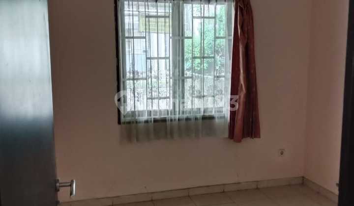 For Sale Ready-to-Occupy House in Singgasana Pradana 2