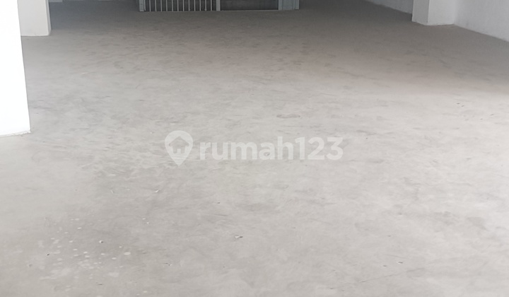 For Rent: 3rd Floor Commercial Space in Mekarwangi, Strategic Main Road Location For Rent: 3rd Floor Commercial Space in Mekarwangi, Strategic Main Road Location