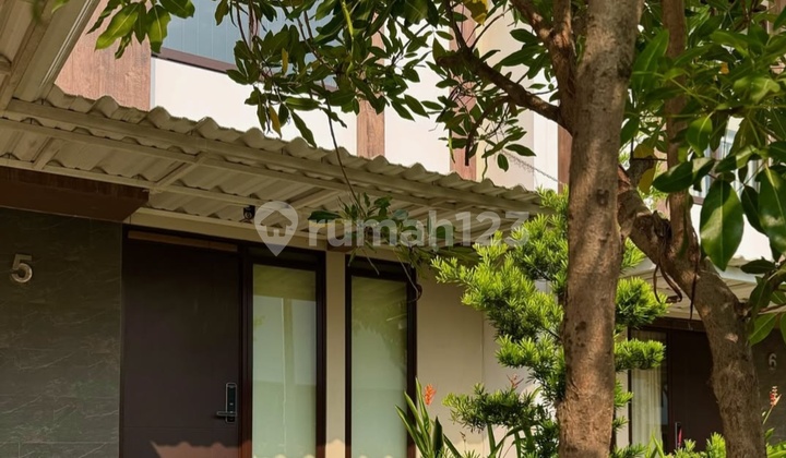 Luxury, Complete, Comfortable Ready to Occupy Home with a Vacation Feel in KBP.