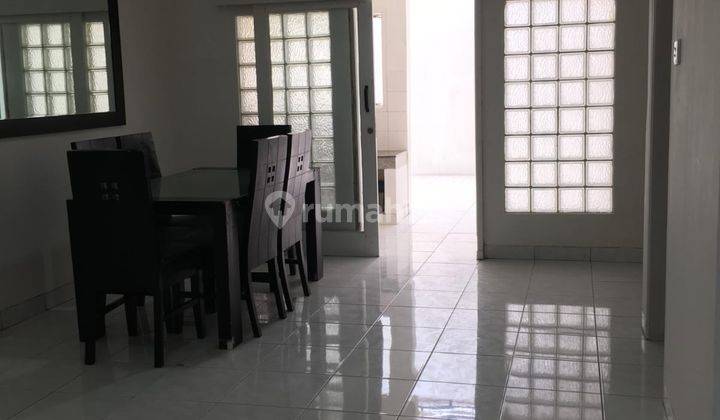 Disewakan Rumah Nyaman Siap Huni di Singgasana 1