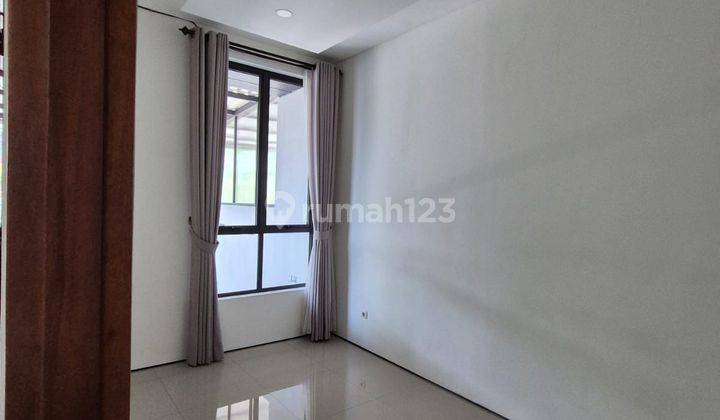 Dijual Rumah Lux Minimali Semi Furnish di Mekarwangi 2