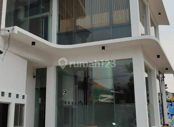 DISEWAKAN RUKO 3 LANTAI DI JAKARTA BARAT 1