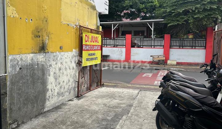 FOR SALE SHOPHOUSE IN SALEMBA 2