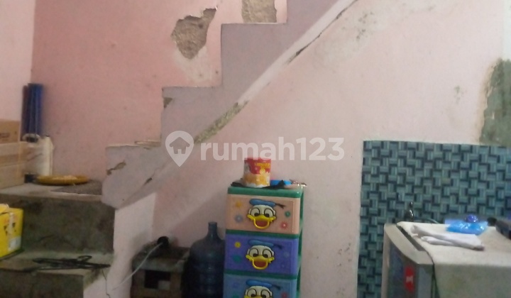 Rumah secondary strategis dekat jalan raya utama  4