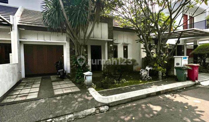 Rumah modern minimalis dalam cluster best area jagakarsa  1