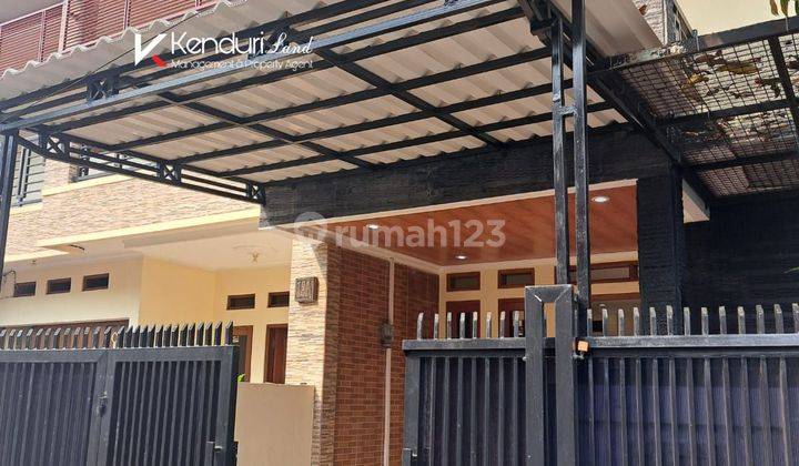 Rumah 2lantai siap huni best akses di Jagakarsa  2