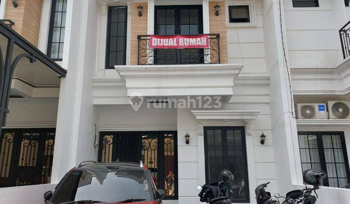 Rumah Dalam Cluster Pinggir Jalan Raya Utama 1