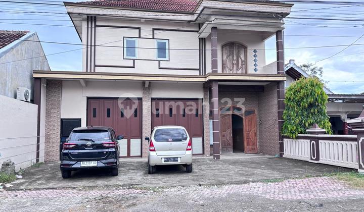 Rumah Mewah Lokasi Pinggir Jln Raya Utama Tulungagung 1