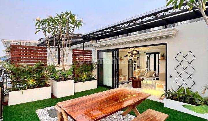 Rumah Mewah Elegan Rooftop Lokasi Dekat Perkantoran TB Simatupang 2