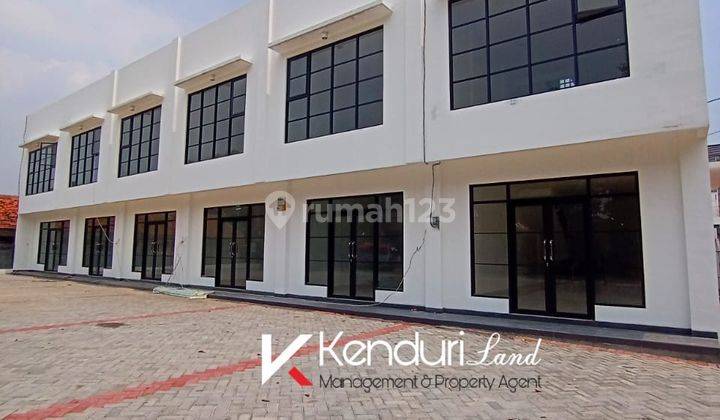Ruko Murah Lokasi Strategis Area parkir Luas  1