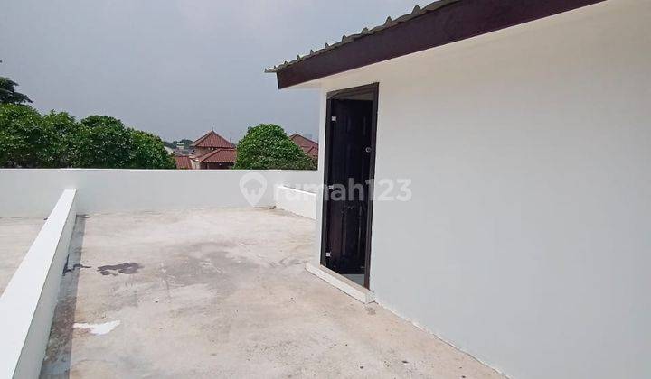 Ruko Murah Lokasi Strategis Area parkir Luas  15