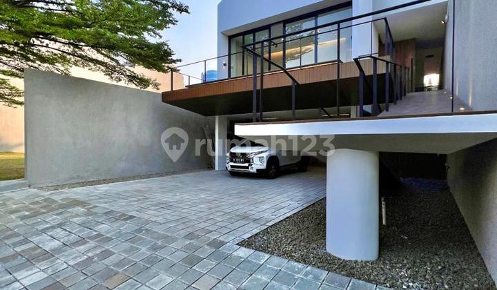 Tropical industrial home private pool rooftop di KEMANG 2