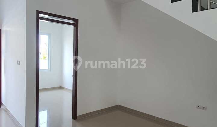 Rumah Baru 2 Lantai di Cisaranten Bandung