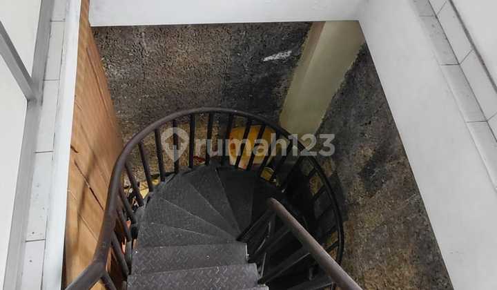 Disewakan Rumah Luas di Sayap Pajajaran Bandung 2