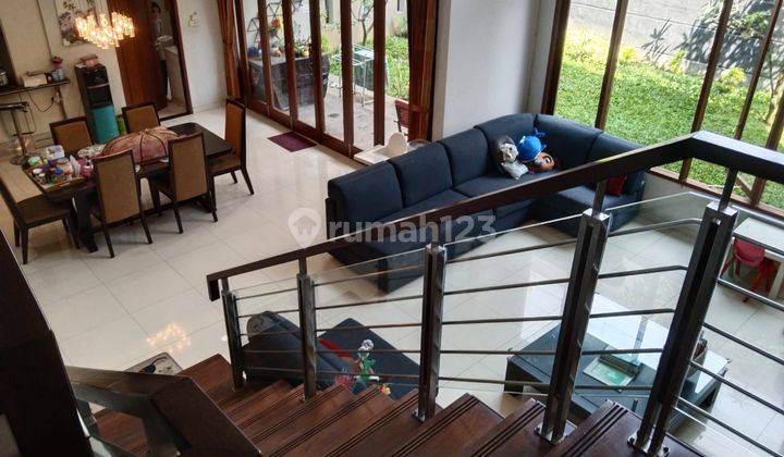 Rumah di Batununggal Molek Lux, Terawat Jarang Ada