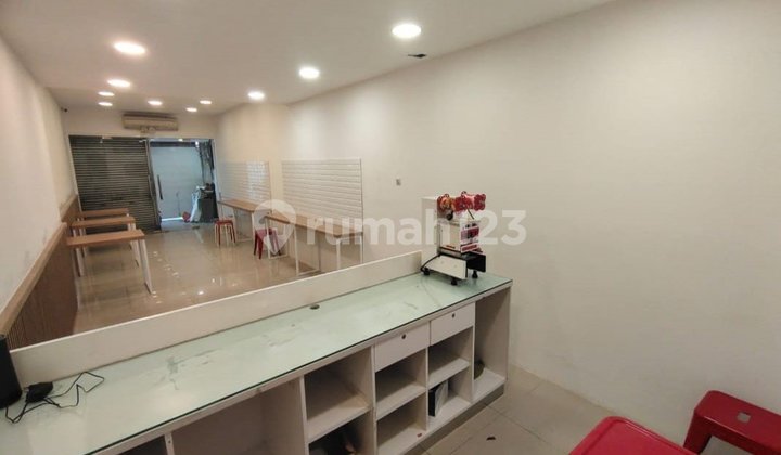 3.5-Story Shophouse on Jl Dewi Sartika Bandung 1