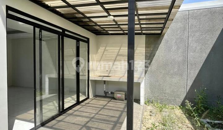 Rumah Modern Minimalis Kota Baru Parahyangan Tarubhawana 1