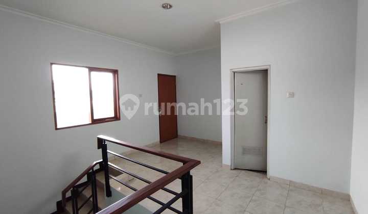 For Rent: Main Road Pasir Kaliki Shop House