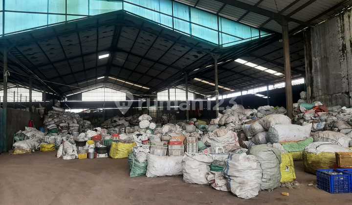 Dijual Pabrik /Gudang Luas di Cibolerang Bandung