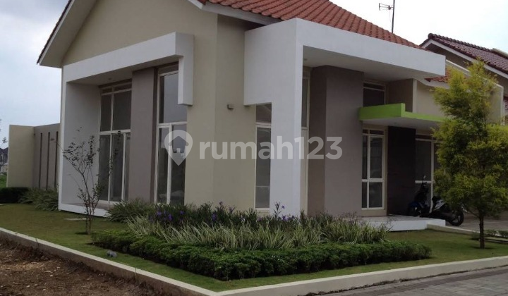 Rumah Hook Minimalis Modern Di Tatar Naganingrum, Kbp