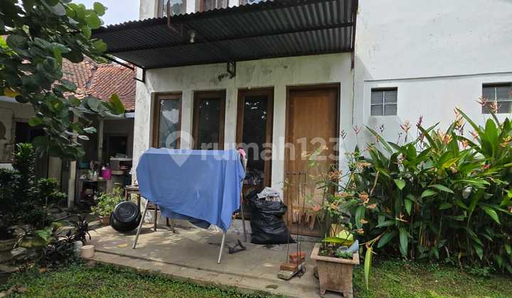 Dutch Heritage House C Riau Wing Bandung, Comfortable Environment 2