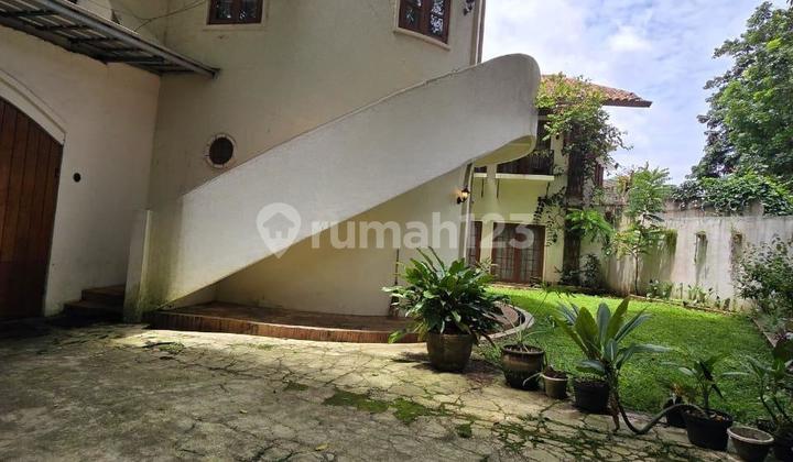 Rumah Artistik Sejuk Sayap Ciumbuleuit Hegarmanah Bandung 2