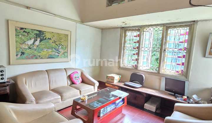 Rumah Belanda Heritage C Sayap Riau Bandung, Lingkungan Nyaman