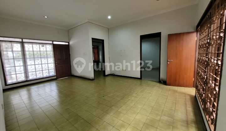 Rumah Luas dan Terawat Dian Permai Bandung