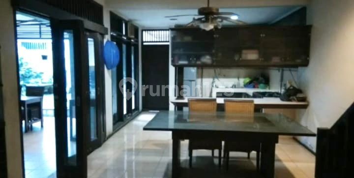 Rumah Luas dan Terawat Siap Huni Turangga Bandung