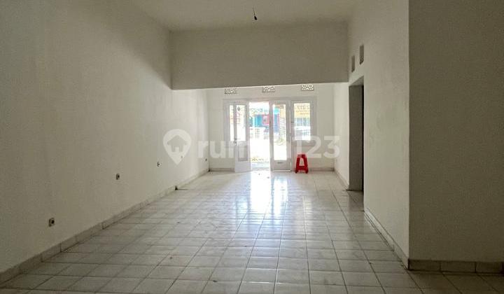 Suitable House for Business on Mainroad Sayap Riau