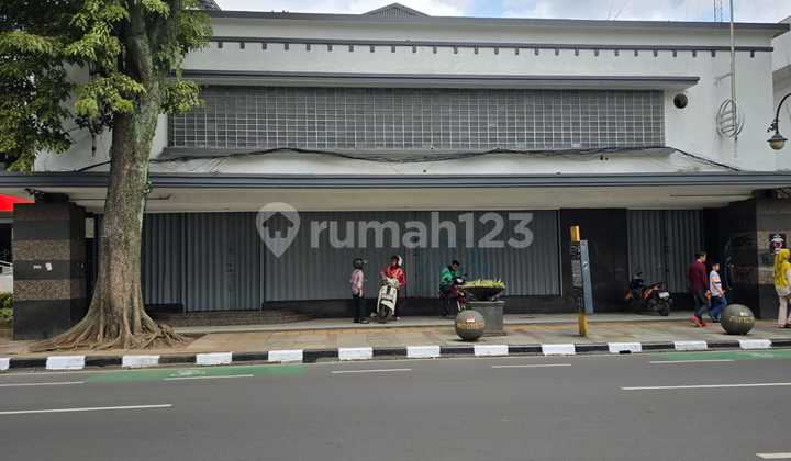 TWO-STORY BUSINESS SPACE ON ASIA AFRICA STREET, BANDUNG CITY CENTER