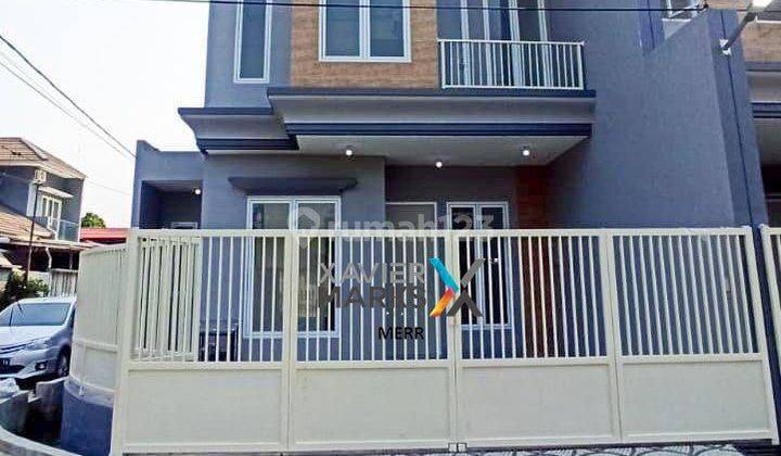 Edisi New Hook Rumah Minimalis Pondok Tjandra Mangga 1