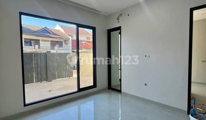 Dijual Rumah Baru Kontemporer Manyar Jaya dekat Galaxy Mall 2