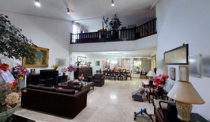 For Sale House in Trunojoyo Surabaya Near Raya Darmo Diponegoro