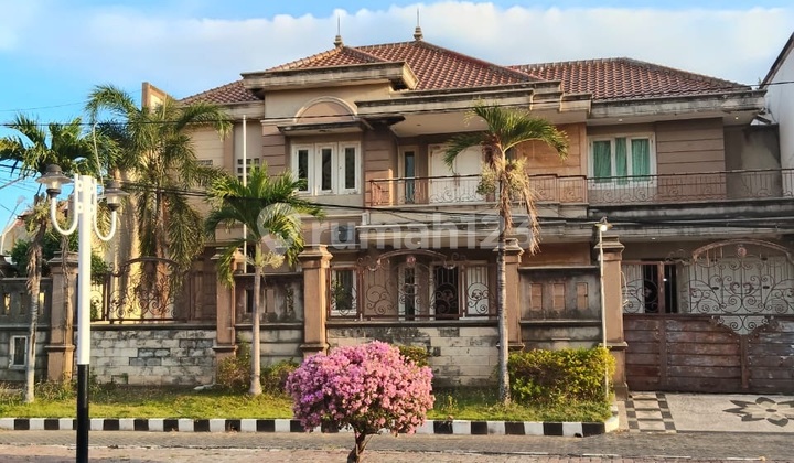 For Sale: House and Industrial Warehouse in Villa Kalijudan Indah 1