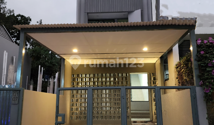 Rumah Baru Bagus Rapi Siap Huni Strategis BSD, Tangerang Selatan.