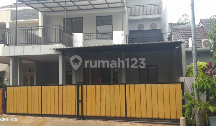 Good House Fully Renovated Tidy Ready to Occupy, BSD, South Tangerang.