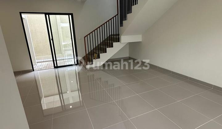 2-Story House Fully Furnished Nice Ready to Occupy, Gading Serpong. 2