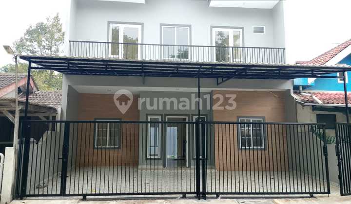 Rumah Bagus Rapi Siap Huni Lokasi Strategis BSD Tangerang Selatan