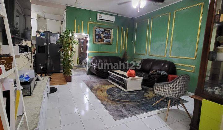 Rumah Pinggir Jalan Strategis 5 Menit Tol Jorr Hitung Tanah Saja 2