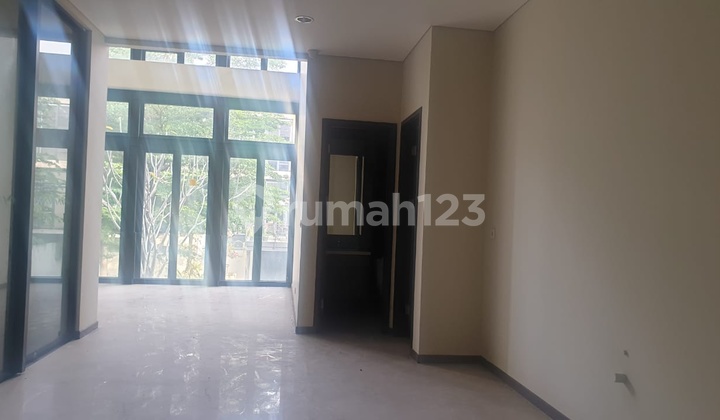 Rumah Baru di Navapark Lancewood Hongkongland BSD, Tangerang 2