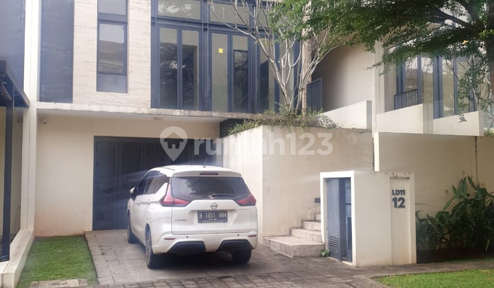 Rumah Baru di Navapark Lancewood Hongkongland BSD, Tangerang 1