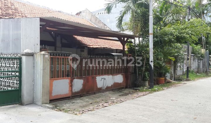 Rumah Bagus di Jl. Radio 4 Kramat Pela, Kebayoran Baru Jaksel.