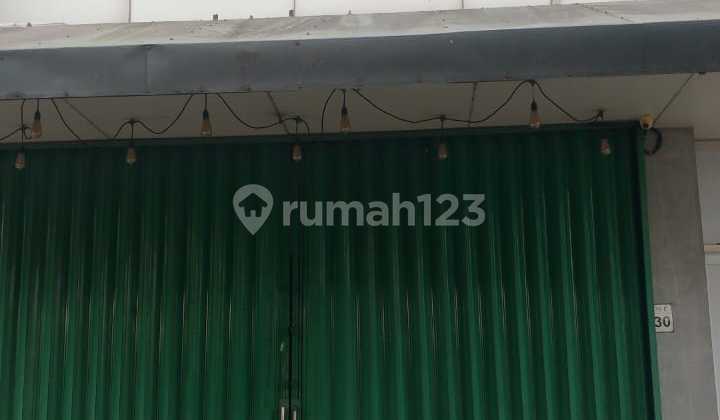 FOR RENT, THE CHEAPEST SHOPHOUSE IN PROMINENCE, SEMI-FURNISHED 2