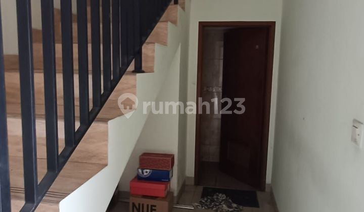 Price Drop For Sale 2-story House in Tomang, West Jakarta 2